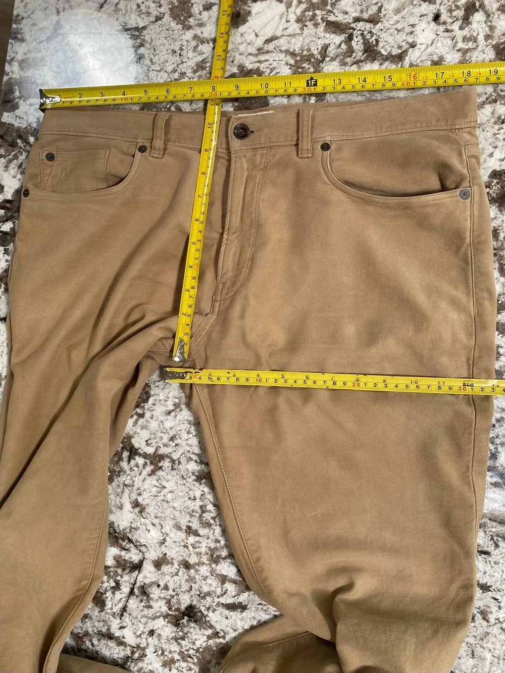 Todd Snyder Slim Chino in Khaki
